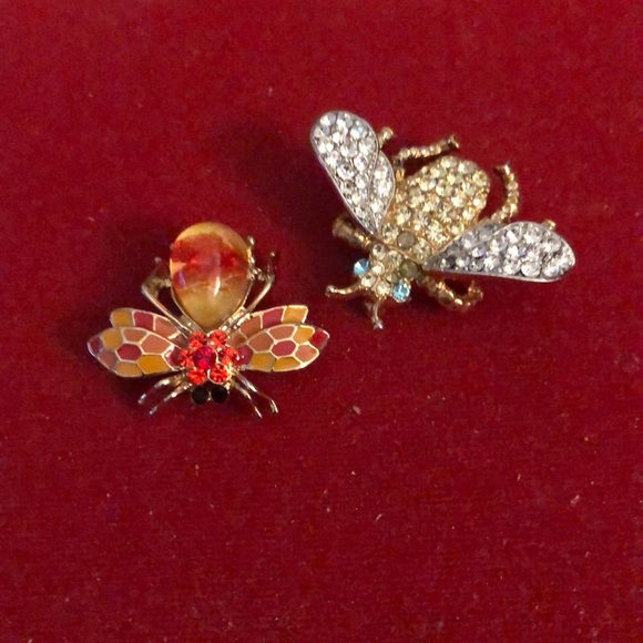 Jewelry - 💕💕Sale Any one for a Bee